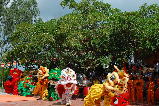 Múa Lân Trình Diễn A5