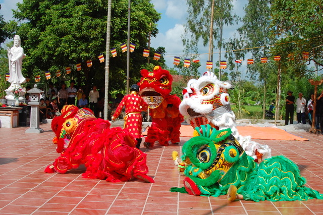 Múa Lân Trình Diễn A4