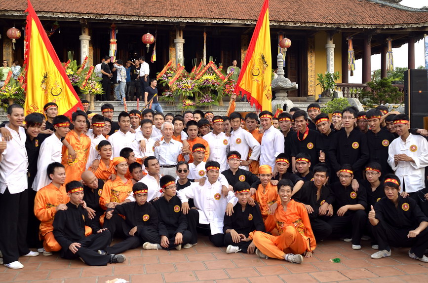 Lão Võ Sư Phan Dương Bình Và Các Môn Sinh Trong Võ Đường A2