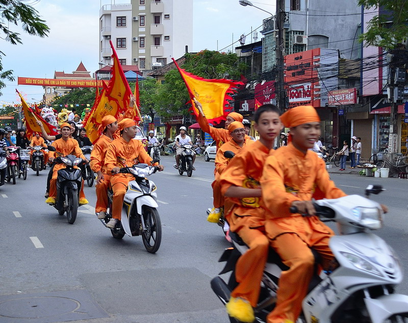 Trên đường - A02