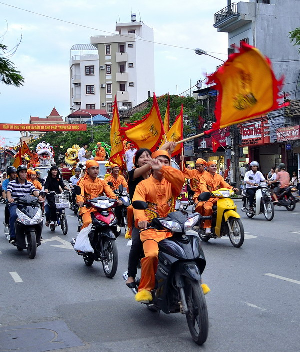 Trên đường - A03